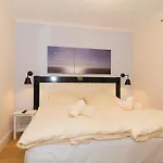 Loewenstein Apartamento *